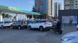 Continúan las filas en bencineras de Antofagasta tras anuncio de alza en combustibles