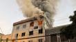 [VIDEO] Incendio afecta a un edificio en el centro de Valparaíso y genera gran columna de humo