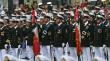 [VIDEO] “Sus manos tienen sangre…”: los gritos durante la conmemoración de las Glorias Navales