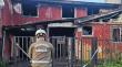 Peritajes buscan aclarar posible intencionalidad en incendio que afectó tres viviendas en Alerce Sur