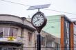 Reinstalan icónico reloj Seiko en pleno centro de Temuco