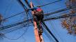 Inició el retiro de cables en desuso en Limache: “Nos va a permitir despejar las principales vías de la comuna”