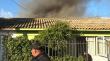 Incendio afecta a tres viviendas de Población Corvi en Quillota