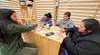 Vecinas de Frutillar participan en taller de pintura en madera de la Feria Creando Comunidad
