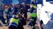 Dos funcionarios del hospital mueren en choque frontal de auto con bus