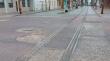 Vecinos denuncian mal estado del piso del Paseo Baquedano