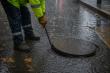 Aguas Décima llama a no abrir tapas de alcantarillado ante lluvias