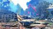 Incendio destruyó tres viviendas en medio del desalojo de la megatoma