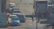 [VIDEO] Cámaras municipales captan a pareja robando especies al interior de vehículo en Alto Hospicio