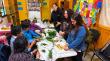 Quemchi: Taller de Tintura Madre reunió a personas con fibromialgia en Lliuco