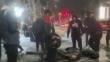 Motociclista atropelló a peatón y fue golpeado por transeúntes: Lo acusan de robar celulares