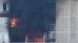 Incendio afecta a piso 15 de edificio residencial en Santiago centro