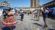 Realizan fonda preventiva en la plaza Prat de Iquique: invitan a celebrar las Fiestas Patrias con responsabilidad