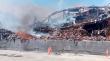 Una decena de rebrotes en galpón incendiado preocupa a vecinos en Iquique