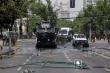 Reportan desmanes en el centro de Santiago tras manifestación por 18-0: Metro cierra estaciones de Línea 1