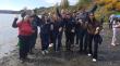Jornada de limpieza reunió a estudiantes y empresas en playa de Rauco