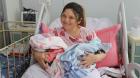 Tras tener parto gemelar en el Hospital Carlos van Buren: madre donó dos membranas amnióticas al Banco Nacional de Tejidos