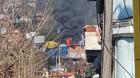 Incendio destruye cuatro viviendas en Cerro El Litre: siniestro movilizó a 80 bomberos