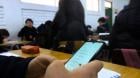 Senado respalda proyecto que prohíbe uso de celulares en los colegios y pasa a la Cámara