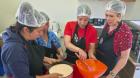 Curso de repostería reunió a 15 participantes del Programa Jefas de Hogar en Dalcahue