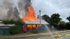Niña de 14 años fue rescatada por vecinos durante incendio de una casa en Puerto Montt