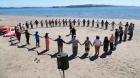 Ancud: Personas mayores participaron en jornada de biodanza en playa Lechagua