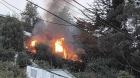 Incendio en cerro del sector Angelmó de Puerto Montt destruyó una casa