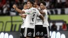 Colo Colo venció 2-0 a Huachipato y se va al receso de la Copa de la Liga como puntero del torneo