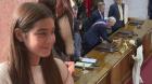 Niña le entregó carta al Presidente Kast tras Cuenta Pública: pidió seguridad para un parque