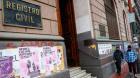 Roban al interior del Registro Civil de Valparaíso: sustrajeron chaqueta institucional