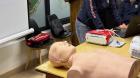 Bomberos de Chonchi capacitan a personas mayores en técnicas de primeros auxilios