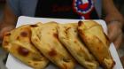 Concurso busca la mejor empanada de pino, mariscos y vegetariana de Valparaíso