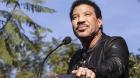Lionel Richie ingresa voluntariamente en cuidados intensivos para someterse a pruebas
