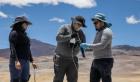 Investigación busca reconstruir el origen de las aguas y la vida microbiana en salares del norte de Chile