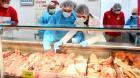 Decomisan 100 kilos de carne de ave por pérdida de cadena de frío en supermercado de Castro