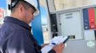 Fiscalización en Hualpén verifica que surtidores entreguen el volumen de combustible que pagan los clientes