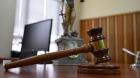 Decretan arresto domiciliario parcial y arraigo nacional de imputado por estafa en Florida