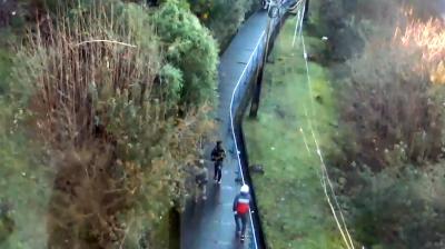 Libres quedaron asaltantes de menor de edad en escalera de Puerto Montt