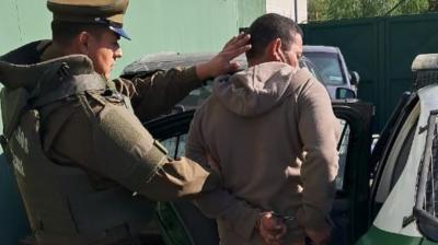 Detienen a tres sujetos involucrados en un robo en una vivienda en Ñiquén
