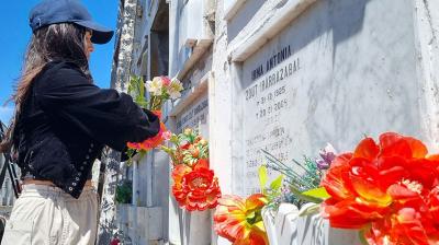 [FOTOS] Entre flores y memorias: así se vivió la masiva visita a los cementerios de Valparaíso