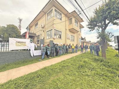 Funcionarios del SAG Los  Ríos exigen mejoras laborales