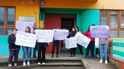 Alumnas acusan a profesor de vulneraciones en escuela Luis Uribe de Castro