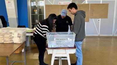 José Antonio Kast se impone en Biobío en los primeros conteos de votos