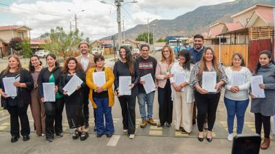 Minvu entrega escrituras a 54 familias de Catemu y consolida avance del 77% del Plan Habitacional en Valparaíso