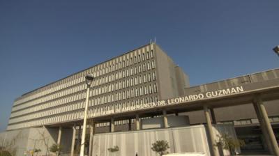 Funcionarios rechazan desvinculación de doctor Antonio Zapata y exigen su restitución como director del HRA