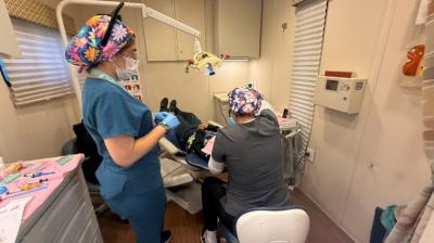 Operativo dental gratuito benefició a más de cien menores en Ancud