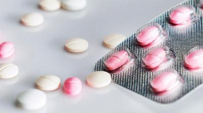 Encuentran medicamentos abandonados en vía pública de Castro: Seremi de Salud abrió investigación