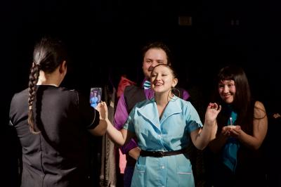 En Valdivia y con acceso gratuito: Estrenan obra teatral sobre precarización laboral en el mundo gastronómico