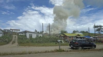 Incendio destruyó casa en Chonchi pese a despliegue de seis carros bomba