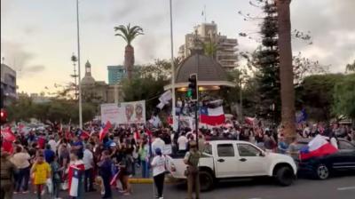 Plaza Colón concentra celebraciones por el triunfo de José Antonio Kast en el balotaje